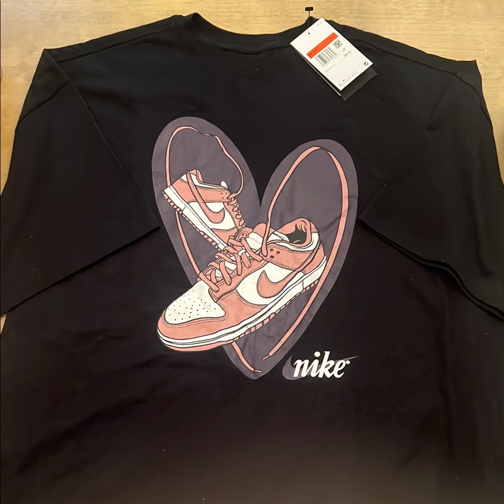Nike size Large oversized Black Graphic T-Shirt